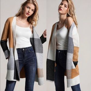 Host pick🎉🎉🎉🎉Color block cardigan.